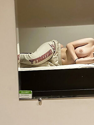 Very Bored :/ (f) 18