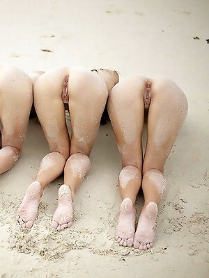 Sandy Cheeks Way Up In The Air